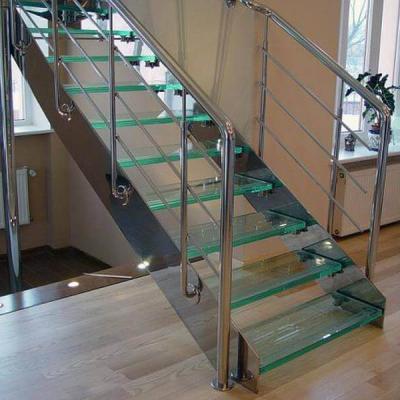 Установка лестниц со стеклянными ступенями от компании Альянс Пермь